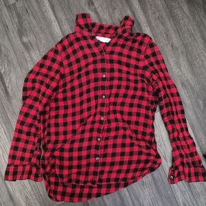 Old Navy Women's Red and Black Buffalo Plaid Button-Up Shirt - Size M